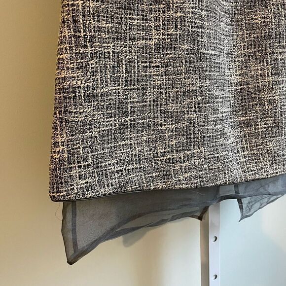 Le Ciel Bleu Tweed Skirt with Mesh Underlay - Picture 2 of 5